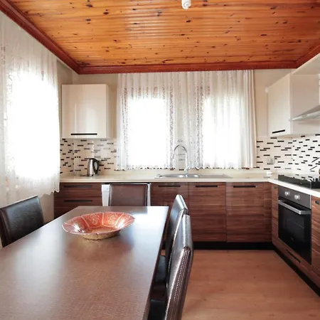 Apartment Clk *